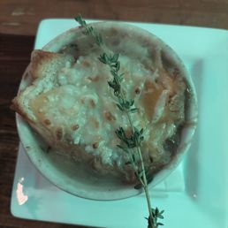 French Onion Soup w/ Smoked Gouda Crostini French Onion Soup w/ Smoked Gouda Crostini