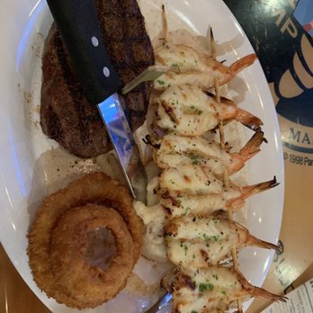 Bubba Gump Shrimp - Surf and turf...well done! Yuuum! - Seafood Near Me - Long Beach, California