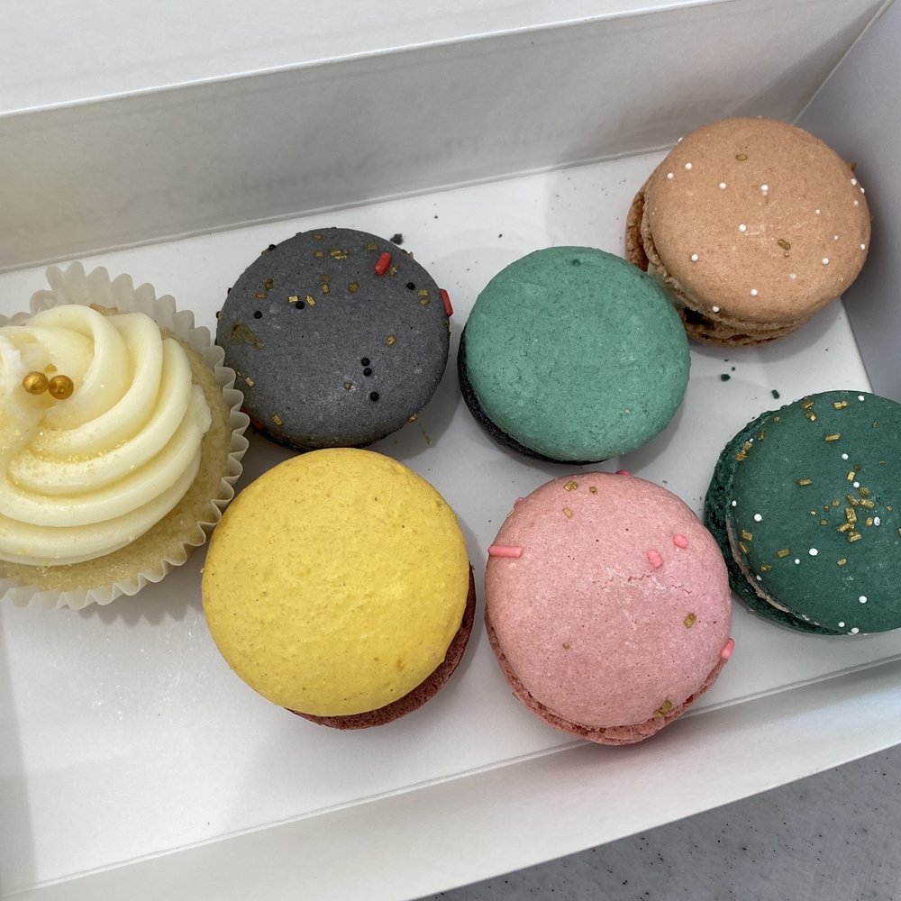 17 Berkshire - Macaroons and cupcake - Coffee & Tea Near Me - Memphis, Tennessee