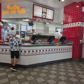 In-N-Out Burger - Fast Food Near Me - Sacramento, California In-N-Out Burger - Fast Food Near Me - Sacramento, California