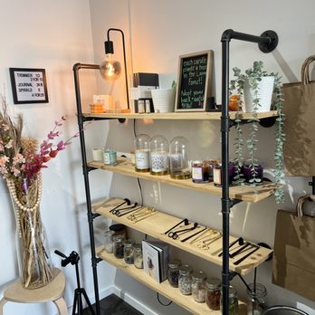 Loomen Labs - Indoof - Candle Stores Near Me - Philadelphia, Pennsylvania Loomen Labs - Indoof - Candle Stores Near Me - Philadelphia, Pennsylvania