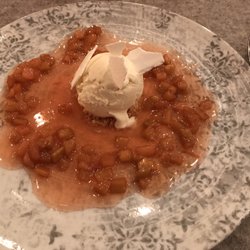 Restaurant Zirbelstube - Rhubarb compott and sour cream ice cream