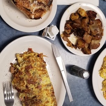 Bagel Snack - Deli omelet with the best damn homefries in Sofla - Bagels Near Me - Pompano Beach, Florida