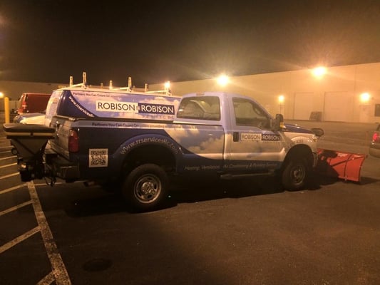 Robison & Robison Services Logo