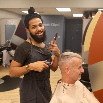 Great Clips - His chair always seems to have a smiling customer - Hair Salons Near Me - Washington, DC, District of Columbia Great Clips - His chair always seems to have a smiling customer - Hair Salons Near Me - Washington, DC, District of Columbia