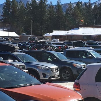 Snow Summit - Line runs in between cars - Ski Resorts Near Me - Big Bear Lake, California