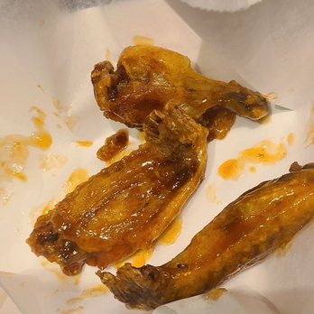 414 Pub & Pizza - Tempe - chicken wings in a basket - Pizza Near Me - Tempe, Arizona