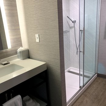 Norfolk Waterside Marriott - Bathroom - Hotels Near Me - Norfolk, Virginia Norfolk Waterside Marriott - Bathroom - Hotels Near Me - Norfolk, Virginia