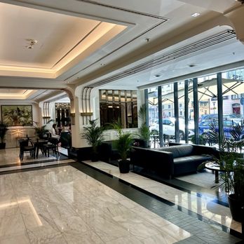 Hilton Prague Old Town - Lounge 9/2024 - Hotels Near Me - Prague, Puerto Rico