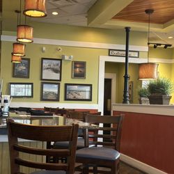 Another Broken Egg Cafe - Very cute inside