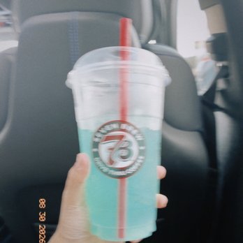 7 Brew Coffee - Lemonade with blue raspberry, kiwi and lime - Coffee & Tea Near Me - Gainesville, Florida