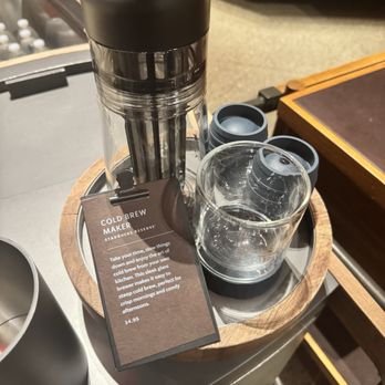 Starbucks Reserve Roastery - Coffee Roasteries Near Me - New York, New York