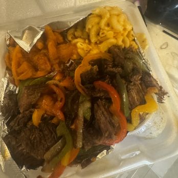 Skillet2Plate Soul Bistro - steak, macaroni, and cheese - Soul Food Near Me - York, Pennsylvania Skillet2Plate Soul Bistro - steak, macaroni, and cheese - Soul Food Near Me - York, Pennsylvania