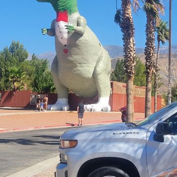 Cabazon Dinosaurs - Museums Near Me - Cabazon, California