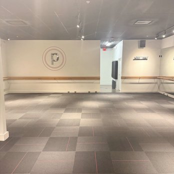 Pure Barre - The studio - Barre Classes Near Me - Ladue, Missouri