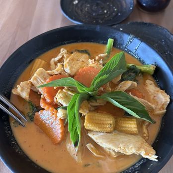 Kaze Sushi and Thai - Spicy coconut curry - Thai Near Me - Chicago, Illinois Kaze Sushi and Thai - Spicy coconut curry - Thai Near Me - Chicago, Illinois