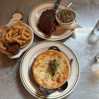Elsie's Plate & Pie - seafood pot pie and honey chop - American Near Me - Baton Rouge, Louisiana Elsie's Plate & Pie - seafood pot pie and honey chop - American Near Me - Baton Rouge, Louisiana