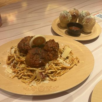 Toadstool Cafe - Fire flower spaghetti and meatballs and toadstool cheesy garlic knots - Burgers Near Me - Orlando, Florida Toadstool Cafe - Fire flower spaghetti and meatballs and toadstool cheesy garlic knots - Burgers Near Me - Orlando, Florida