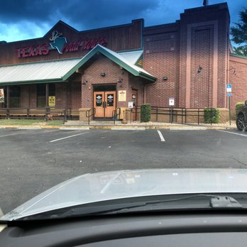 Texas Roadhouse - Just sitting here waiting for them to open @ 3 pm. - American Near Me - Tallahassee, Florida