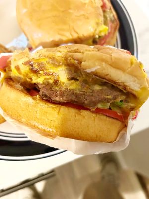In-N-Out Burger by null