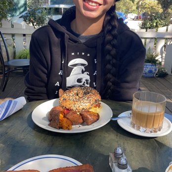 Fellows Cafe - Bagel sandwich with sweet potatoes - Breakfast & Brunch Near Me - Roswell, Georgia