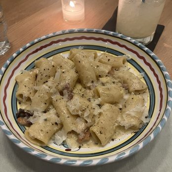 Gioia Cafe & Bar - LARGE DINNER: rigatoni carbonara - Italian Near Me - New Haven, Connecticut