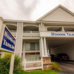 Hyannis Travel Inn - Taken on Sept 17, 2023 by John Huân Vu of San Jose, California. Not for commercial use or reproduction without explicit permission by owner.