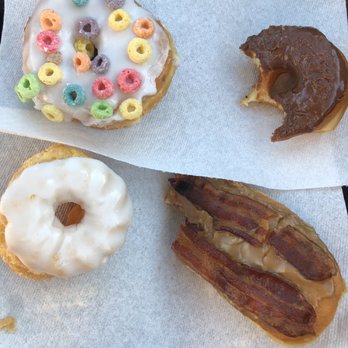 Dizzy Dean's Donuts - Donuts Near Me - Eugene, Oregon