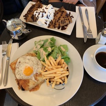 Café de Paris - croque madame and chocolate and banana crepes - Brasseries Near Me - Paris, 75 Café de Paris - croque madame and chocolate and banana crepes - Brasseries Near Me - Paris, 75