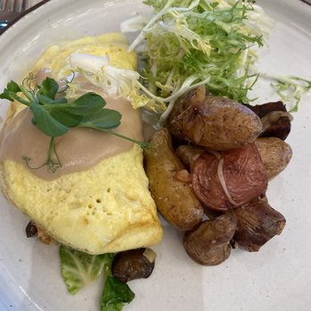 Piper - Organic Egg Omelet - New American Near Me - Oceanside, California Piper - Organic Egg Omelet - New American Near Me - Oceanside, California