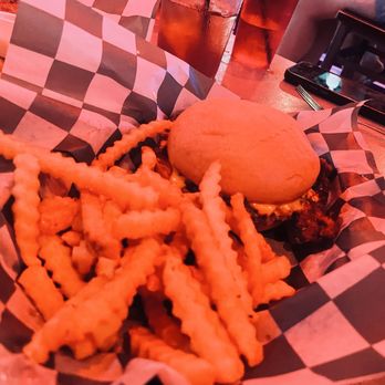 Hap and Hooch - Smash Burger - Dive Bars Near Me - Jupiter, Florida