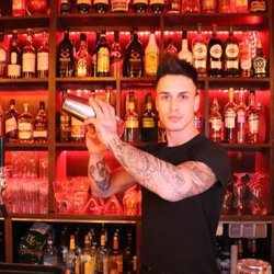 Mojitos - Unsere Barkeeper bringen neben viel Erfahrung auch eine brennende Leidenschaft und viel Freude an der Arbeit mit.