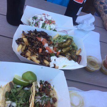Cayucos Gas Mini Mart - Tacos, tostada , & carne asada fries - Gas Stations Near Me - Cayucos, California