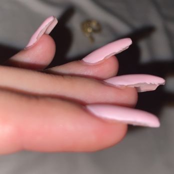 LA Nails - Polish is missing from the sides of ALL my nails - Nail Salons Near Me - Lititz, Pennsylvania