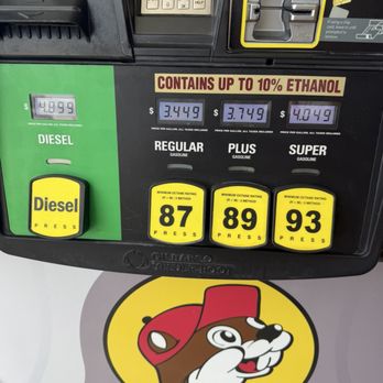 Buc-ee’s - Gas 8/26 - Convenience Stores Near Me - Luling, Texas Buc-ee’s - Gas 8/26 - Convenience Stores Near Me - Luling, Texas