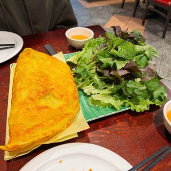 Rainier Restaurant - A4 Banh Xeo - Vietnamese Near Me - Seattle, Washington