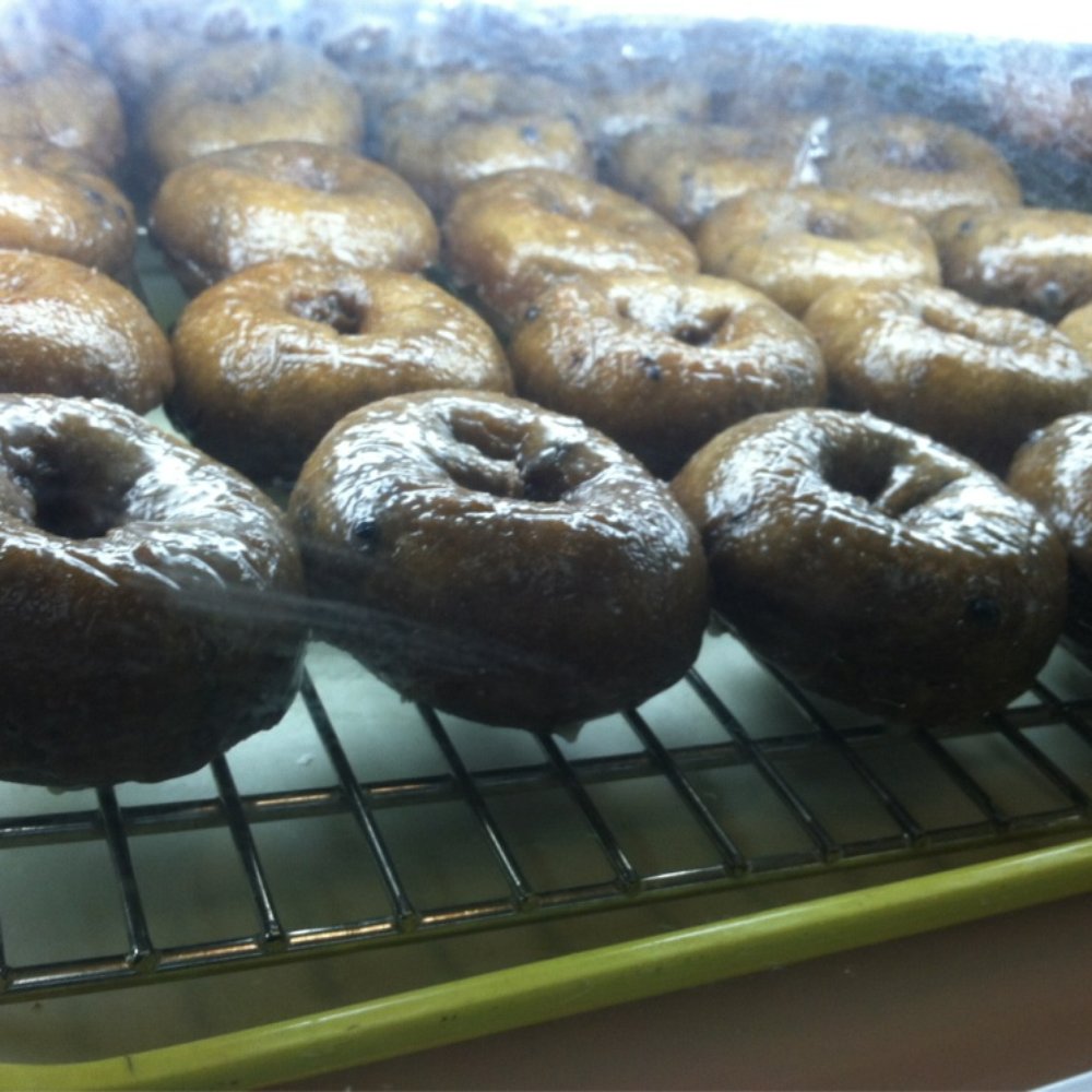 Donut Hut - Blueberry Donut! - Donuts Near Me - Las Vegas, Nevada Donut Hut - Blueberry Donut! - Donuts Near Me - Las Vegas, Nevada