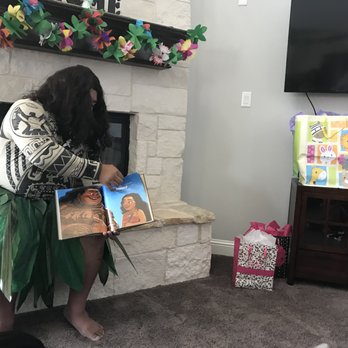 Royally Fun Parties - Maui reading a story - Party & Event Planning Near Me - Bedford, Texas Royally Fun Parties - Maui reading a story - Party & Event Planning Near Me - Bedford, Texas