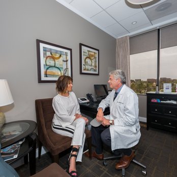 Jed H. Horowitz, MD, FACS - Dr. Horowitz during a consultation. - Cosmetic Surgeons Near Me - Newport Beach, California Jed H. Horowitz, MD, FACS - Dr. Horowitz during a consultation. - Cosmetic Surgeons Near Me - Newport Beach, California