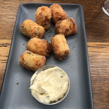 Lincoln Social Rooftop - Tater tots - American Near Me - Columbus, Ohio Lincoln Social Rooftop - Tater tots - American Near Me - Columbus, Ohio