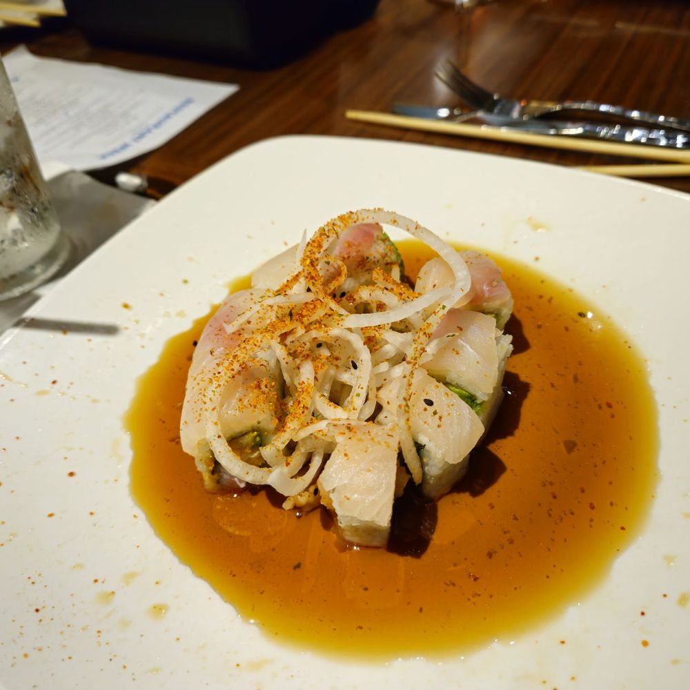 Kona Grill - Dallas - Sushi roll - Sushi Bars Near Me - Dallas, Texas Kona Grill - Dallas - Sushi roll - Sushi Bars Near Me - Dallas, Texas