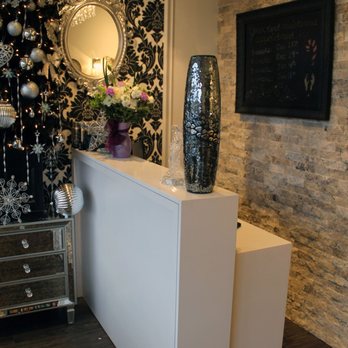 Loose Endz The Salon - Hair Salons Near Me - Ajax, Ontario