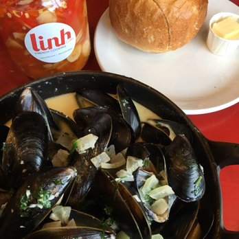 Linh Cafe - A $19.90 Mussel appetizer that eats like a meal with additional orders of warmed rolls. - Vietnamese Near Me - Vancouver, British Columbia