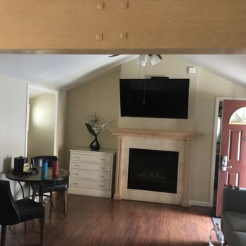 Sunset Inn - Our room - Hotels Near Me - Pacific Grove, California