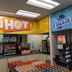 ampm - Smallish hot food area and small frozen drink selection