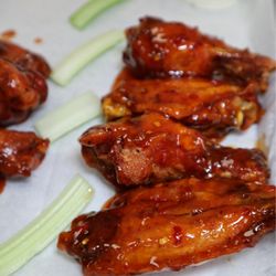 Sauce Wing - Love the sauces here!