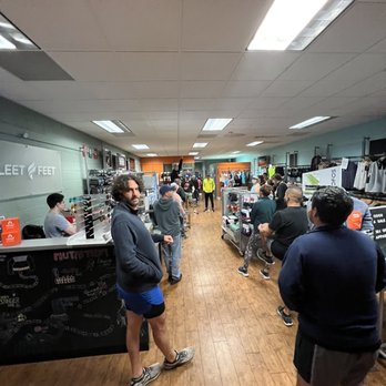 FLEET FEET - Updated August 2024 - 80 Photos & 294 Reviews - 1516 W