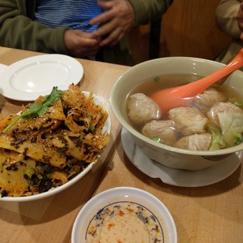 Duck Wong - Wontons and spicy oil tripe - Cantonese Near Me - Brooklyn, New York Duck Wong - Wontons and spicy oil tripe - Cantonese Near Me - Brooklyn, New York