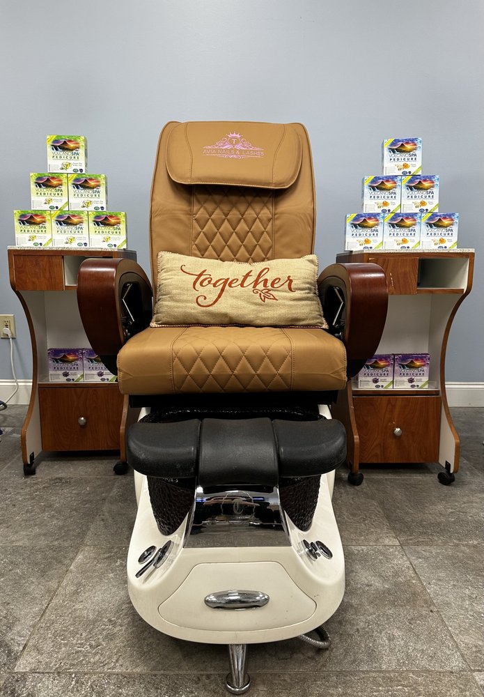 AVIA NAILS AND LASHES Updated June 2024 35 Photos 5354 McGinnis