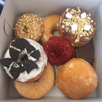 Mama's Donuts - Donuts Near Me - Van Nuys, California